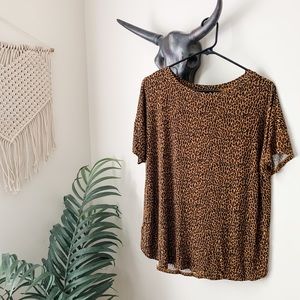 NWOT // h by bordeaux animal print tee